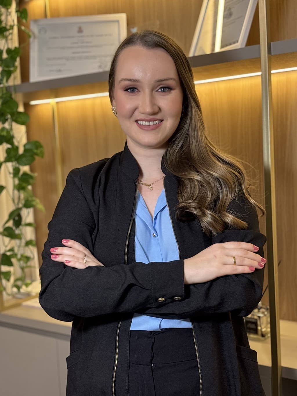 Dra. Luana Holz, cirurgiã-dentista